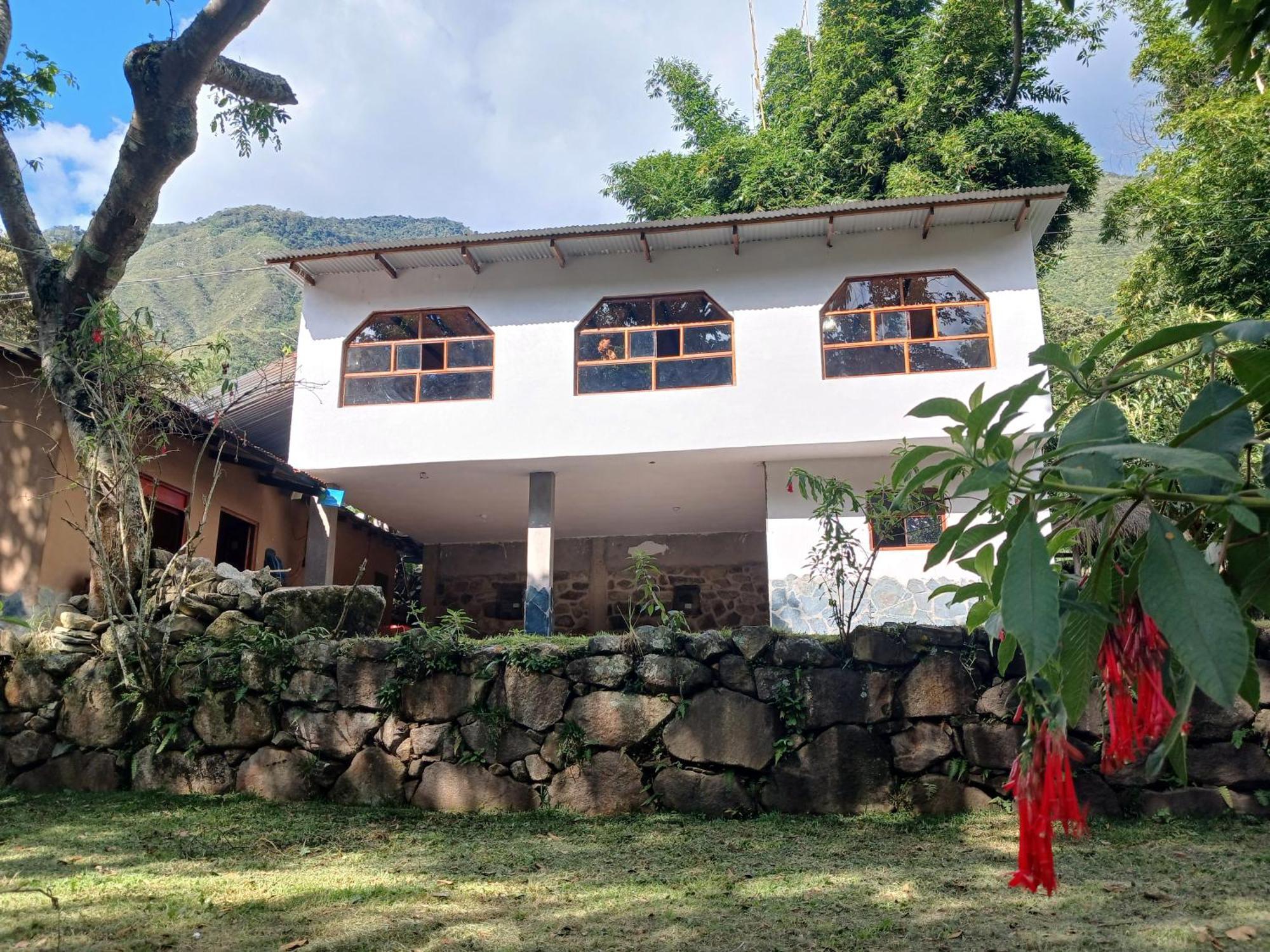 Lia B&B Lucmabamba Sahuayaco Bagian luar foto