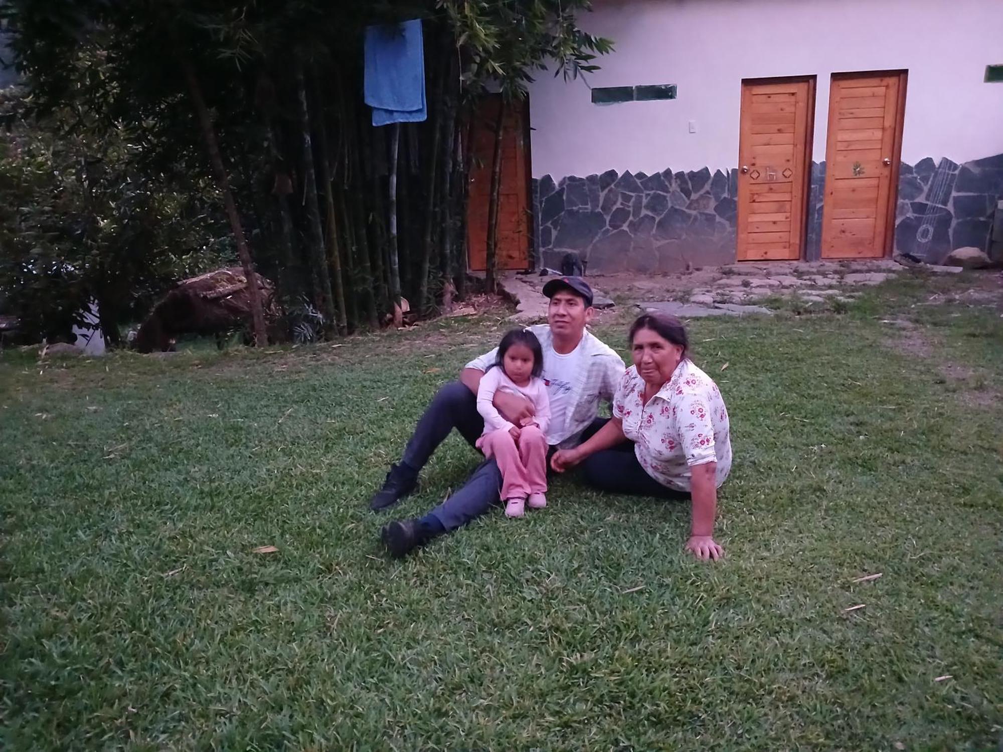 Lia B&B Lucmabamba Sahuayaco Bagian luar foto