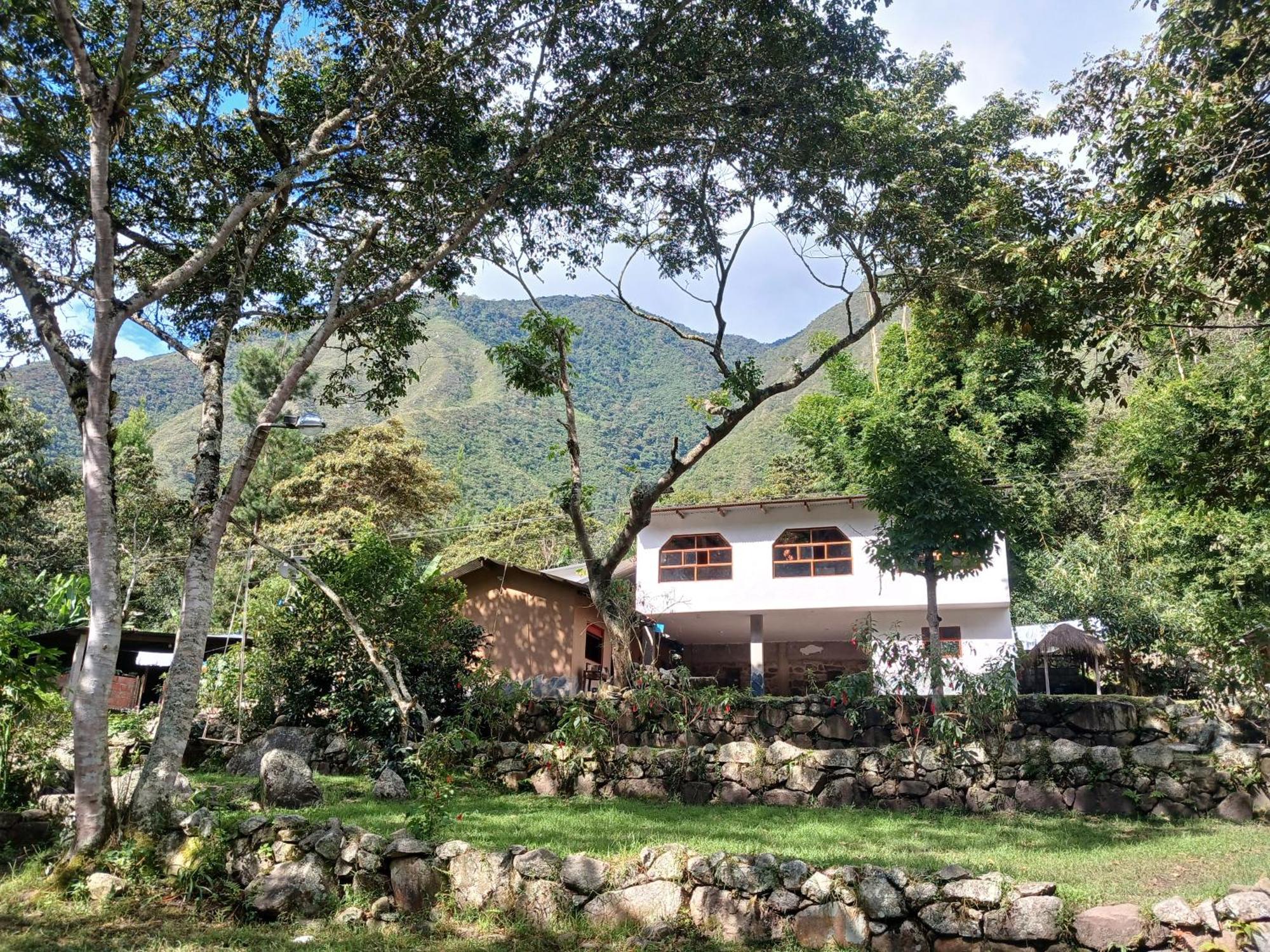 Lia B&B Lucmabamba Sahuayaco Bagian luar foto